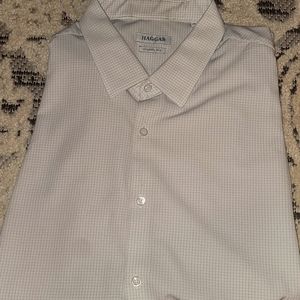 Men's Haggar Classic Fit White and Blue Button-Down Dress Shirt 18-18.5 34/35